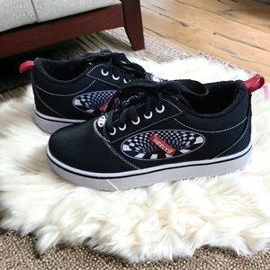 Youth Heely's Pro 20 Low Top Black and White Skater Running Shoes  Size 5